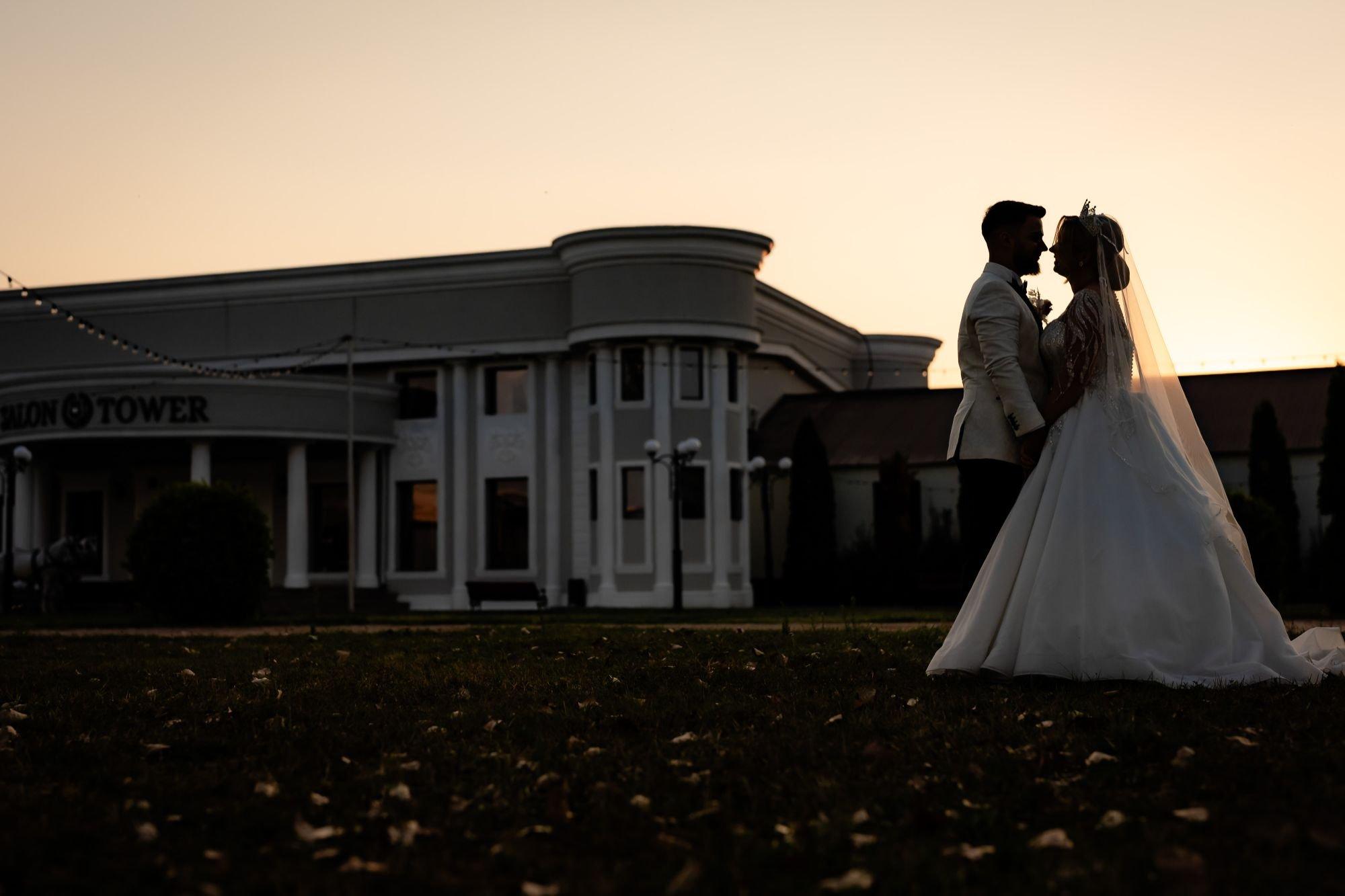 carousel-hero-element image-2